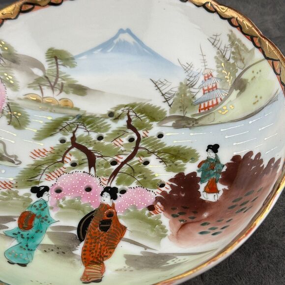 Nippon Japanese Berry Bowl Hand Painted Gilt Ladies Garden Fuji w/ Holes VTG 7" - Picture 9 of 14